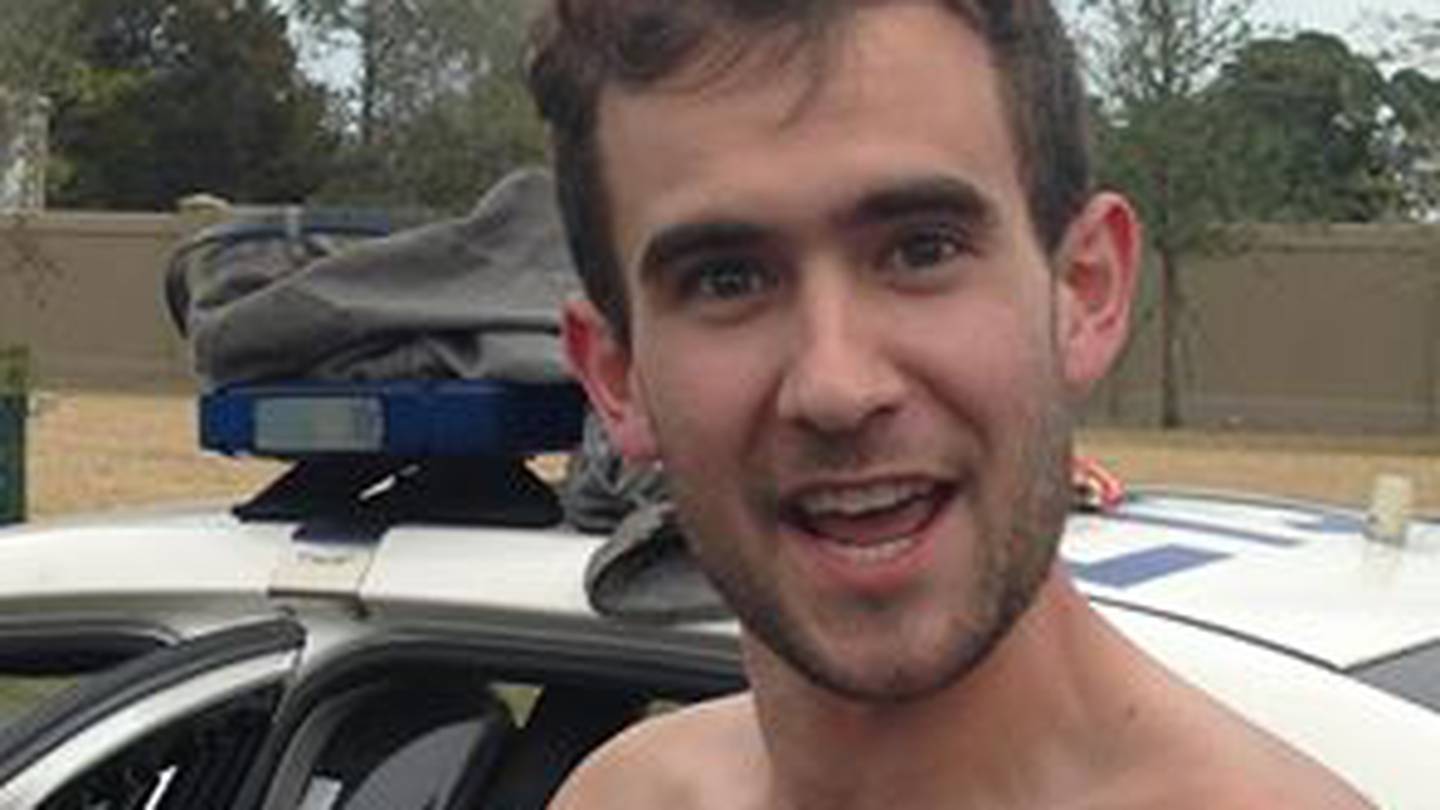 JSO Naked Drugged Man Ransacks Model Home Pees In Bathtub Action