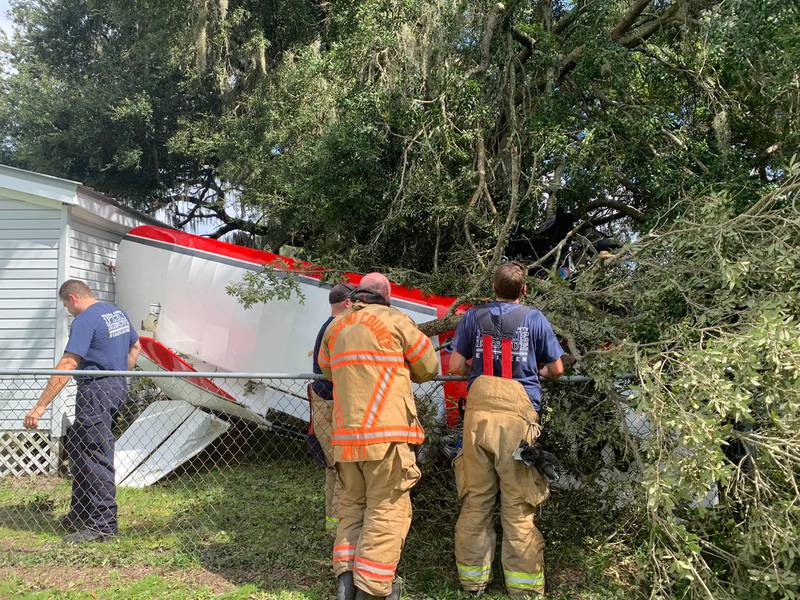 Plane crashes into Hilliard backyard