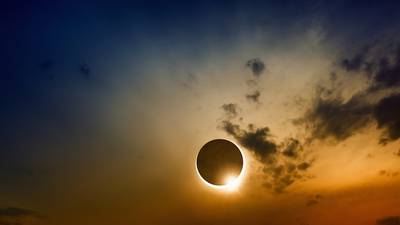 Simma Sky: June Jupiter & Saturn, Invisible Solar Eclipse, & SpaceX
