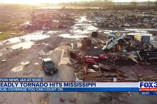 Deadly tornado hits Mississippi