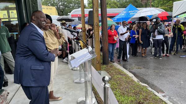 ‘It’s a food desert:’ Legacy Debs Grocery Store returns to the Eastside after more than 10 years