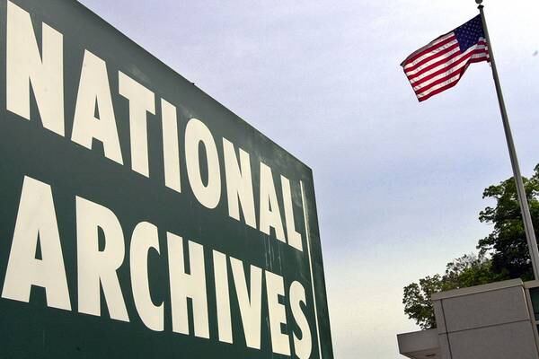 Past presidents, vice presidents asked to check for classified records