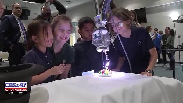 Jacksonville Country Day School students name Baptist Medical Center Beaches’ new surgical robot