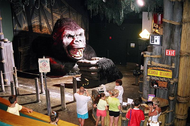 Kongfrontation was one of Universal’s original attractions featured in the park’s grand opening in the 1990’s and quickly became a crowd favorite. It closed in September, 2002.
