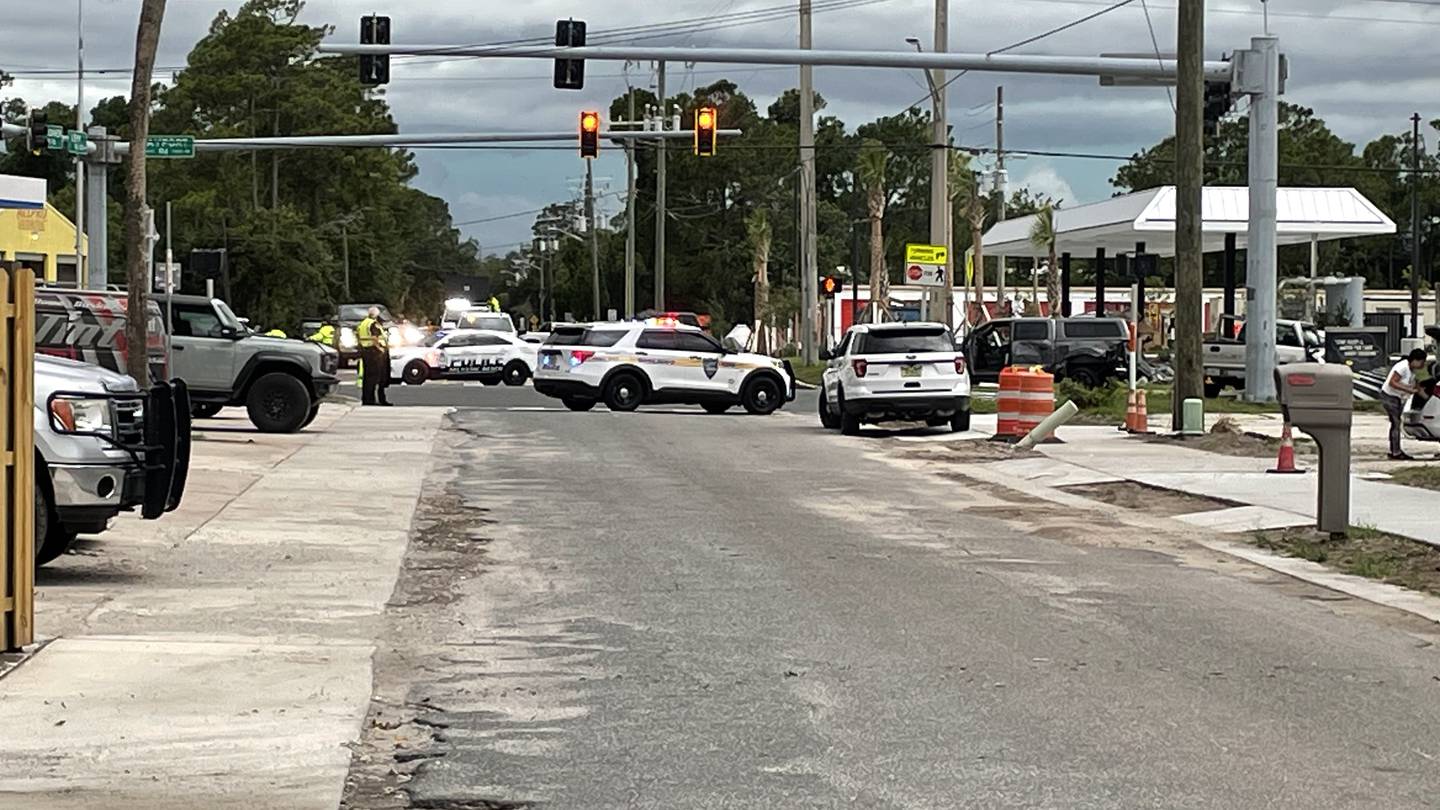 1 person dead in crash involving multiple vehicles in Mayport, Florida ...