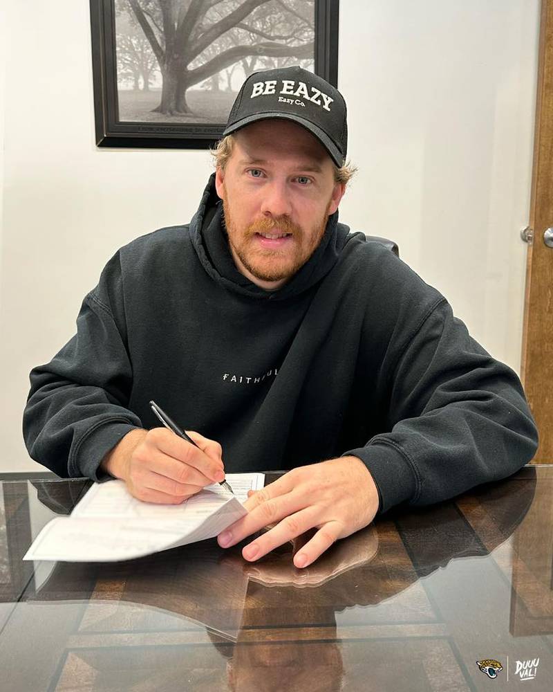 CJ Beathard signs 2-year extension with the Jaguars