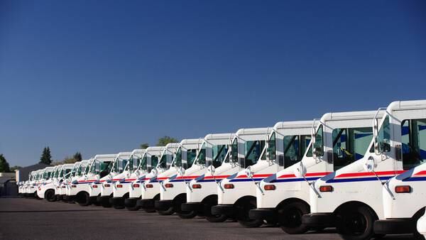 3 US postal workers arrested in $1.3M fraud, identity theft scheme
