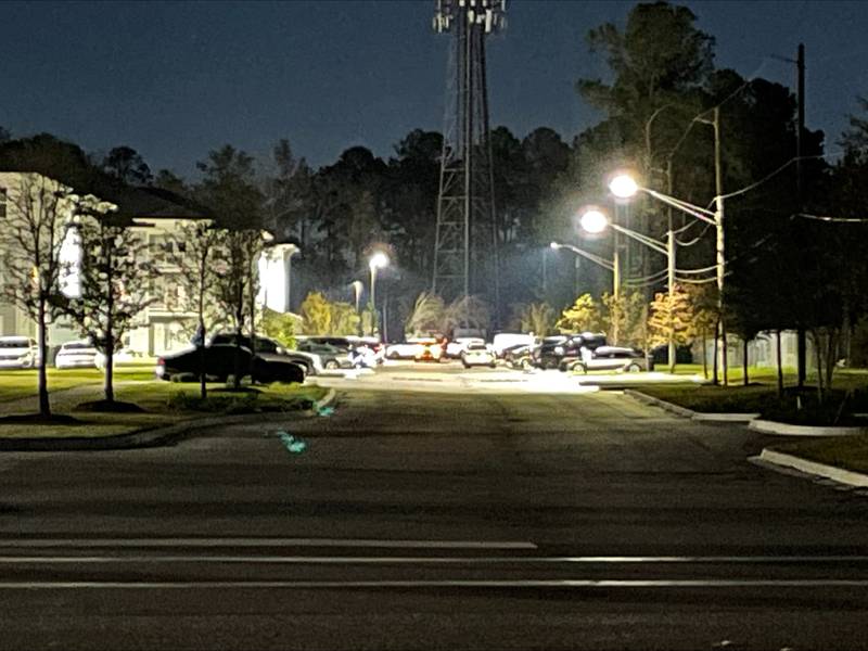 Man shot, killed at apartment complex on Jacksonville's Westside