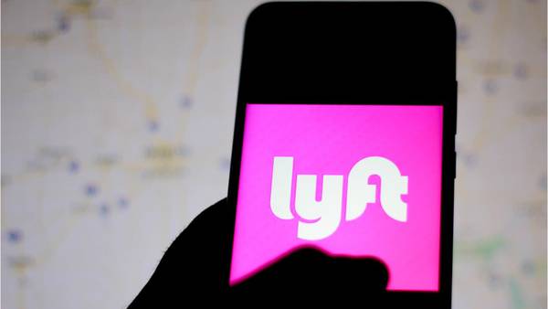 Lyft driver in Tennessee stabs 2 women passengers who attacked him, police say