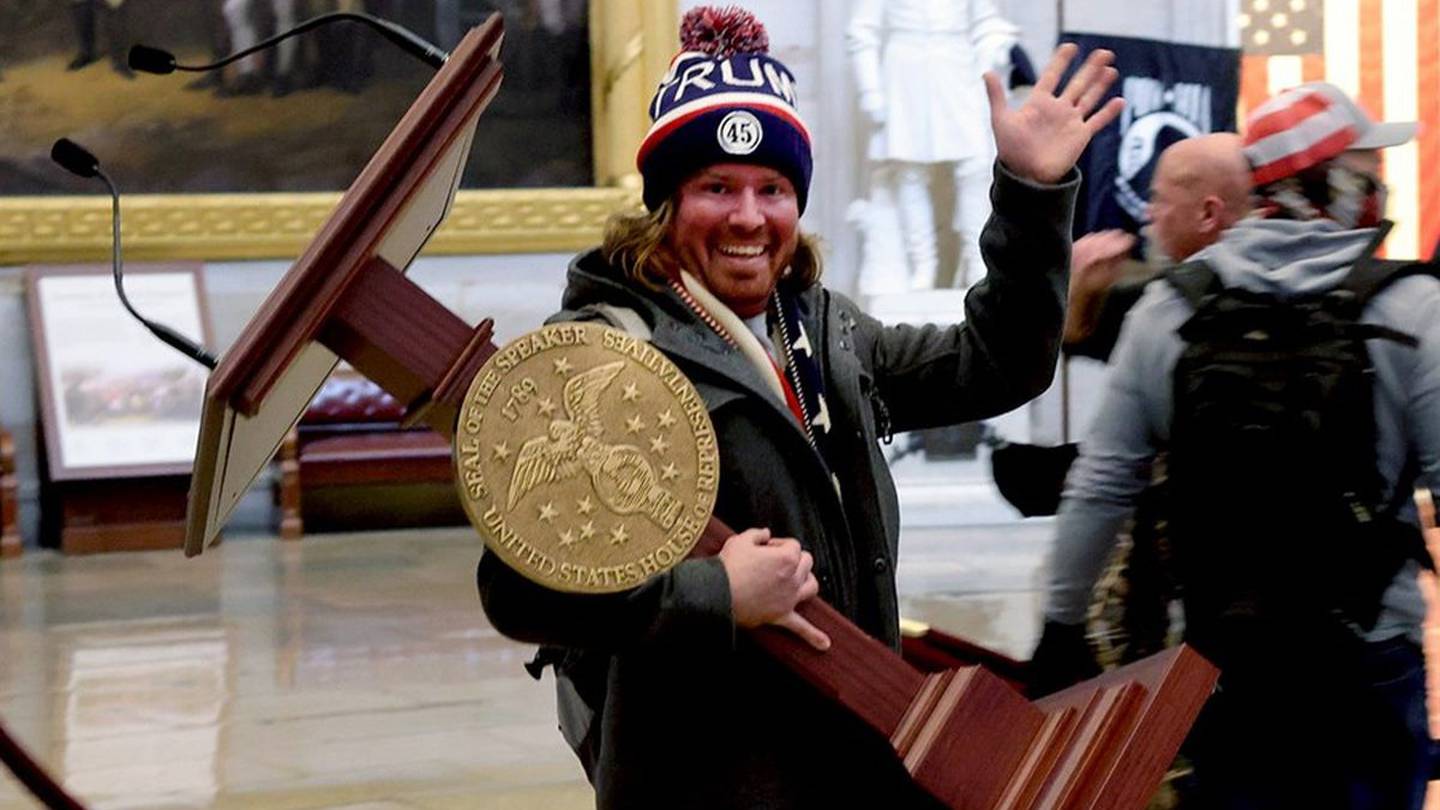 A very stupid idea': Florida man who carried Pelosi's podium in viral photo sentenced – Action News Jax