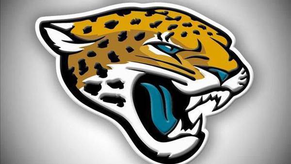 Jacksonville Jaguars linebacker hosts 2-day youth football camp at NAS JAX