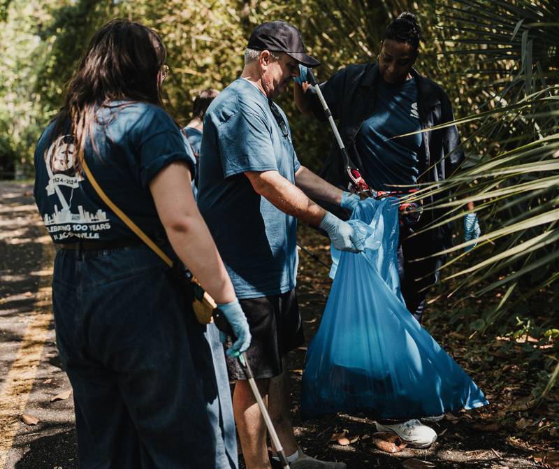 Dozens of Swisher employees participated in this community service project as part of Swisher’s “100 Acts of Service campaign” in honor of its Jacksonville history.