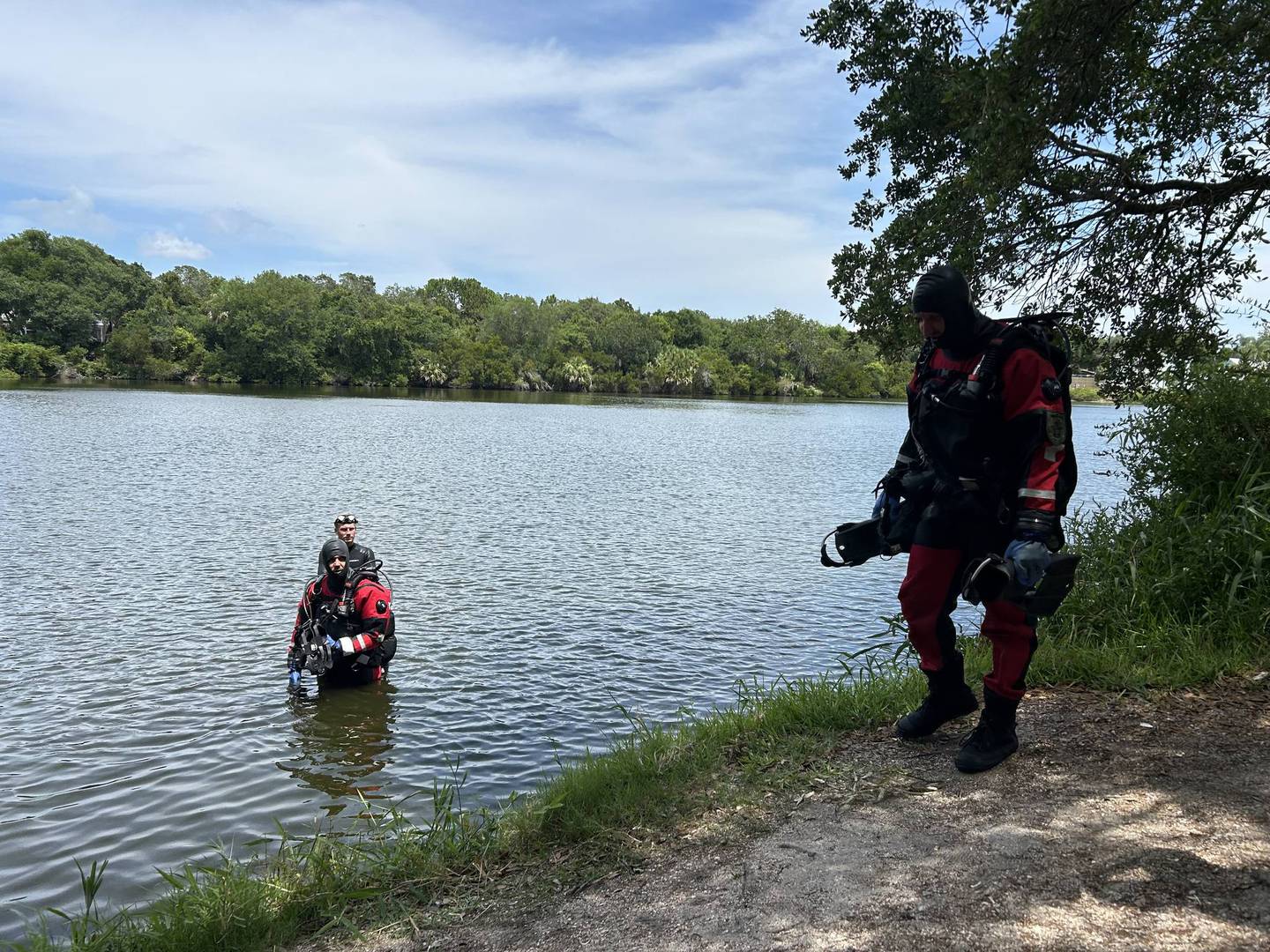 This week, the SJSO dive team trained in evidence and body recovery scenarios at Lighthouse Boat Ramp.
