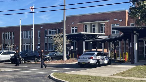 Police find no one after bus driver reports seeing suspicious person at Lake Shore Middle School