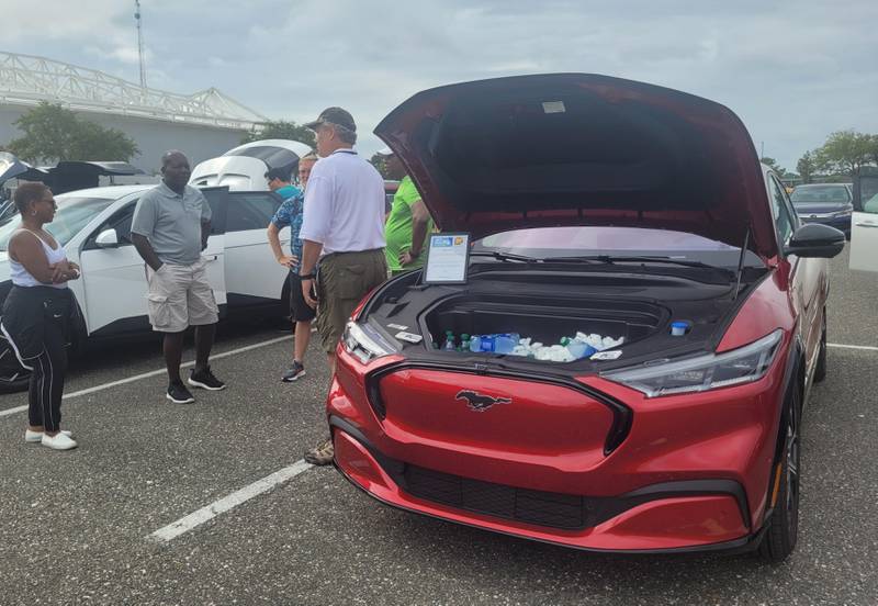 jea-welcomes-drivers-to-test-drive-the-latest-electric-vehicles-learn