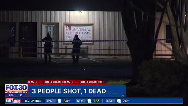 JSO: 1 woman dead after 3 shot in parking lot fight near Murray Hill