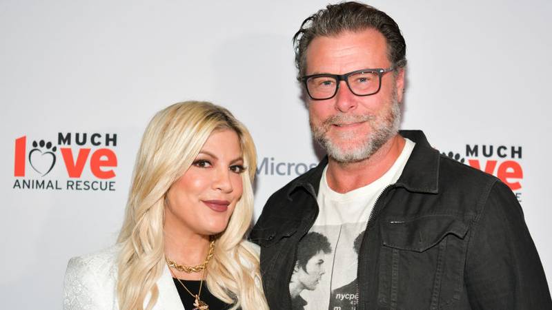 CULVER CITY, CALIFORNIA - OCTOBER 17: Tori Spelling (L) and Dean McDermott attend the Much Love Animal Rescue 3rd Annual Spoken Woof Benefit at Microsoft Lounge on October 17, 2019 in Culver City, California. (Photo by Rodin Eckenroth/Getty Images)