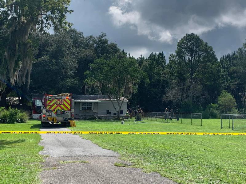 Plane crashes into backyard in Hilliard