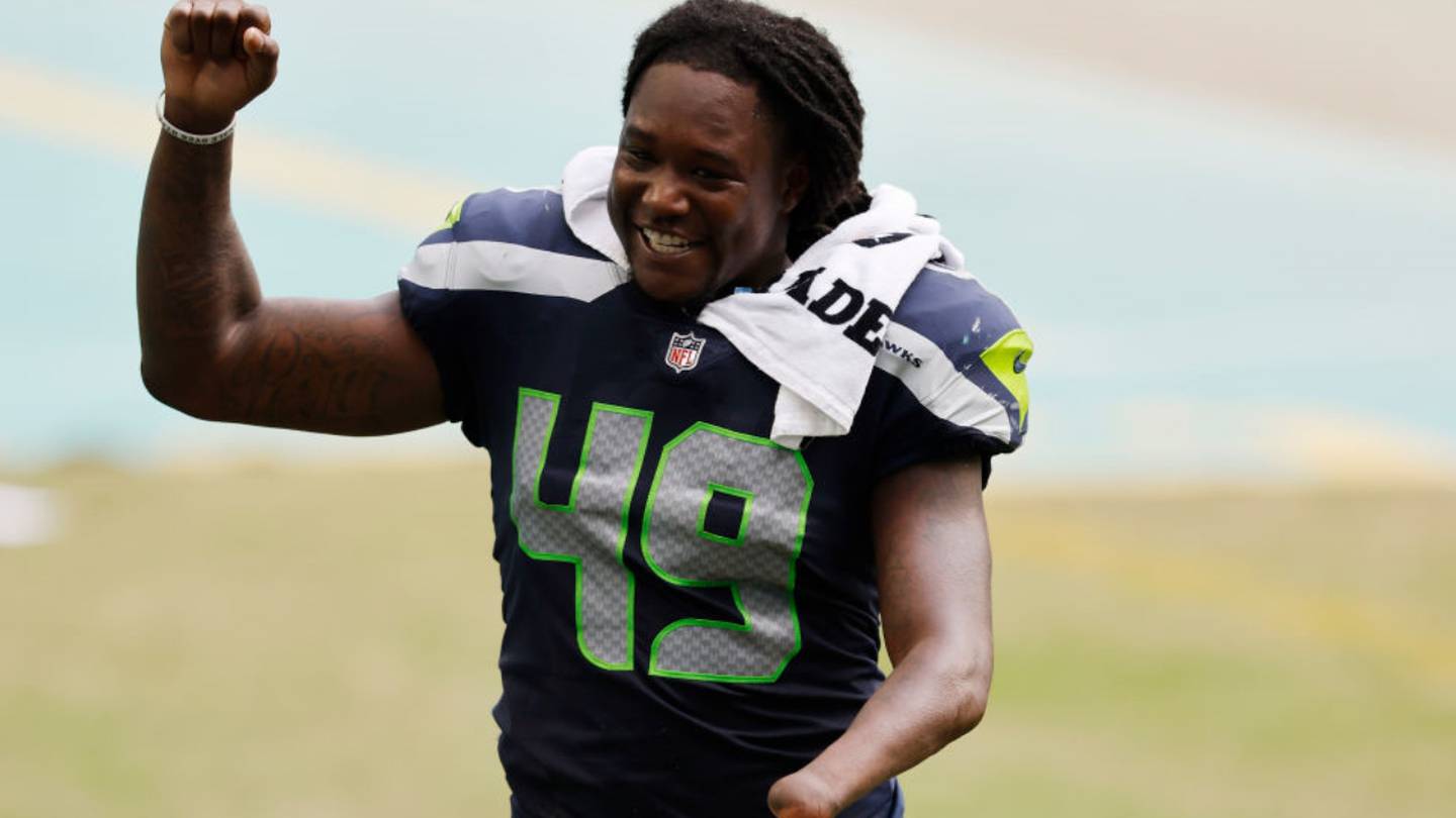 Seahawks' Shaquem Griffin makes 3-year-old Lions fan feel special