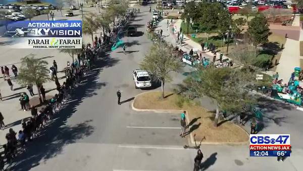 WATCH: Fans line street outside TIAA Bank Field to wish the Jaguars well as they head to Kansas City