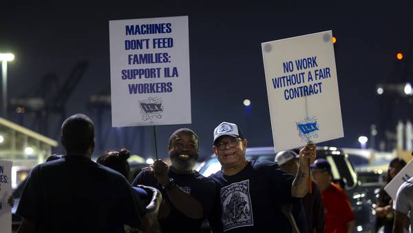 Photos: Dockworkers strike