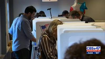 Live election results: Georgia voters settle last Senate seat in runoff between Warnock, Walker