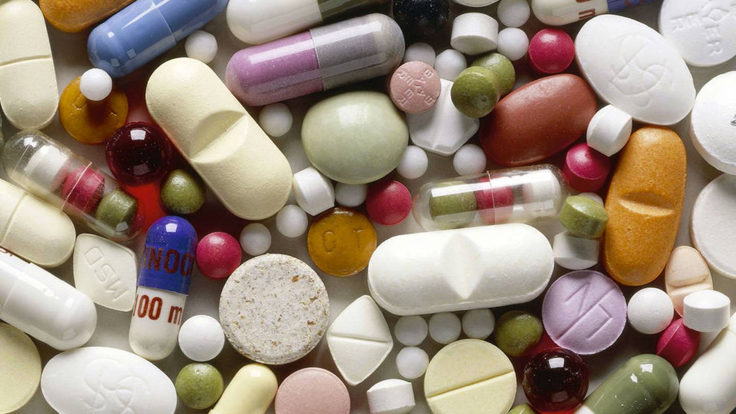 Симптомы таблетки есть. Лекарства. Интоксикация лекарственными препаратами. Отравление таблетками. Отравление таблетированными медикаментами.