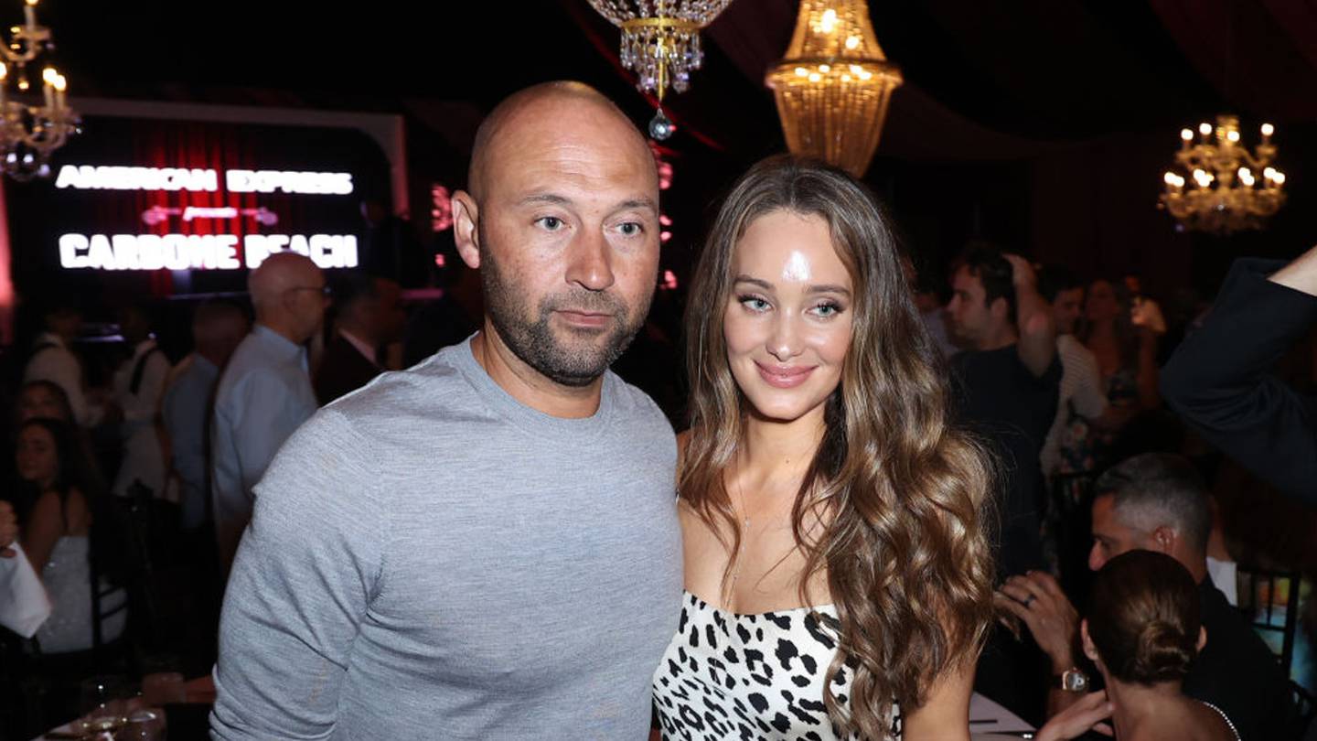 Derek Jeter Celebrates Hall of Fame Election With Wife, Daughters