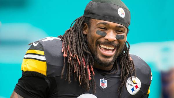 Ex-NFL star DeAngelo Williams has sponsored 500 mammograms since mom's breast cancer death
