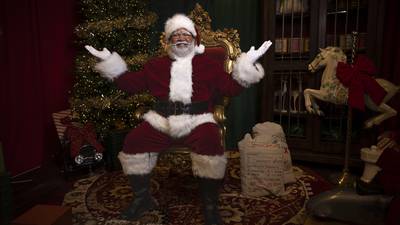 Jacksonville Zoo hosts Breakfast with Santa