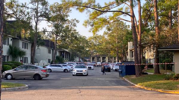 JSO: 1 dead, 1 injured in shooting at Oasis Club Apartments in San Souci area