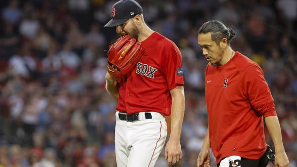 Chris Sale leaves Red Sox start with shoulder issue, scheduled for MRI