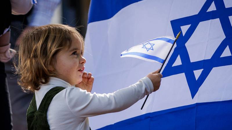 Demonstrations were held nationwide to support Israelis and Palestinians.