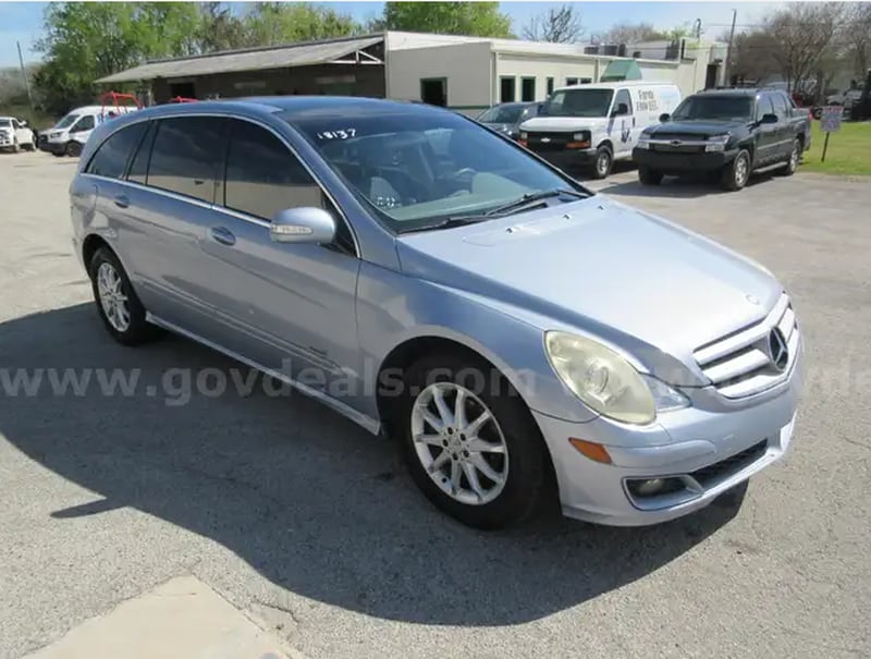 This 2006 Mercedes-Benz R-Class will be part of the lot to bid on in March.