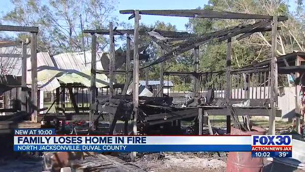 ‘A week before Christmas and it’s all gone:’ Fire leaves Jacksonville family homeless before Holiday