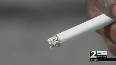Drivers face fine for smoking in car with kids
