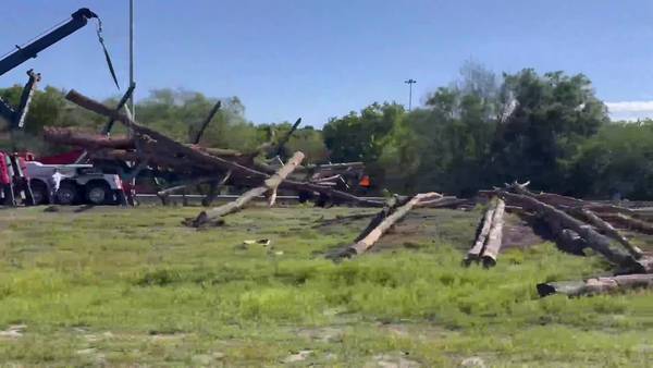 TRAFFIC ALERT: Logs spill on I-295 in the Arlington area