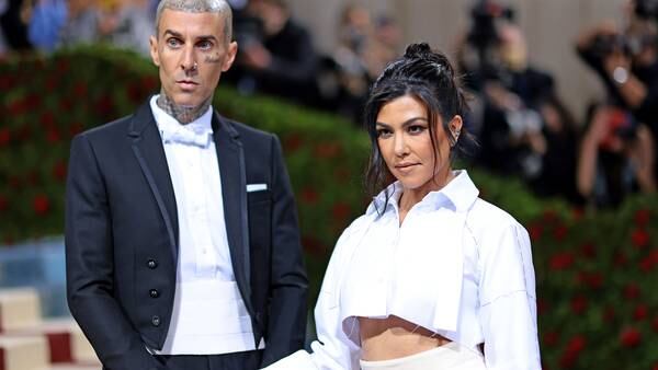 Sources: Kourtney Kardashian and Travis Barker are now legally married