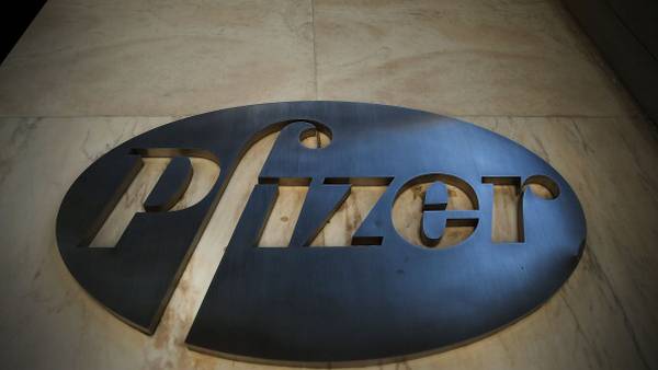 Pfizer asks FDA to approve COVID-19 vaccine that targets omicron, original virus
