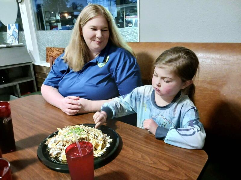 Dani-Lynn got to eat dinner with her favorite communications officer.