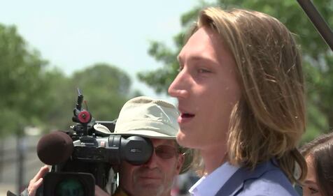 Jacksonville Jaguars QB Trevor Lawrence arrives in Jacksonville