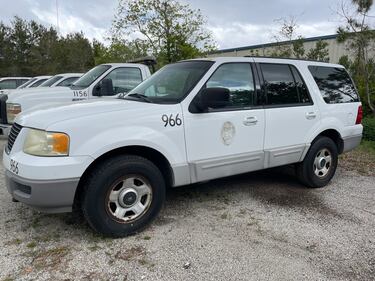 Ford makes another appearance with this Expedition XLT up for auction.