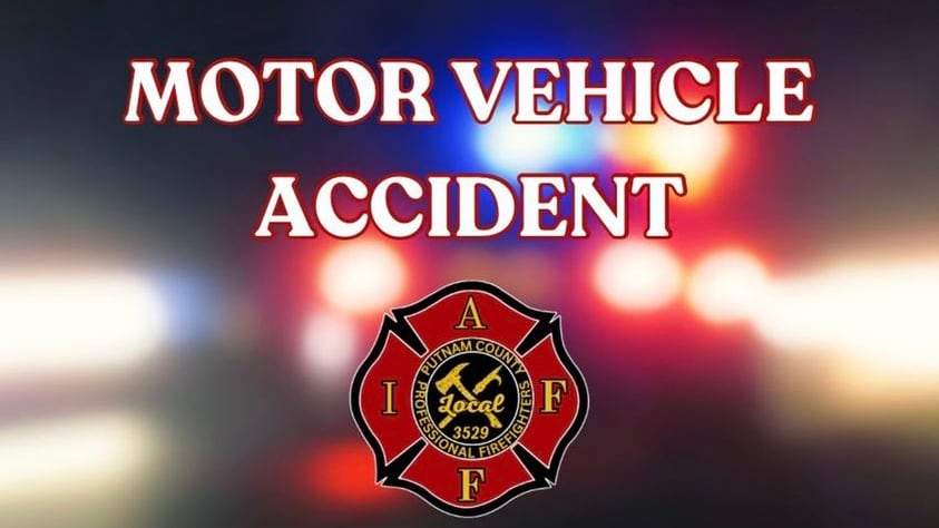Putnam County Fire Rescue is on scene of a "major" crash involving several vehicles and a semi-truck.