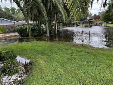 Flood waters in Mandarin neighborhood