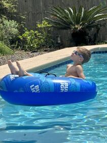 Who has it better than this kid viewing the 2024 solar eclipse.