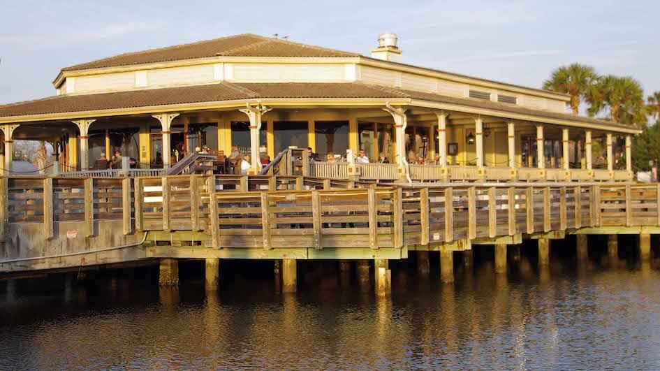 Brett's Waterway Cafe