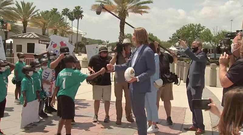 Jacksonville Jaguars QB Trevor Lawrence arrives in Jacksonville