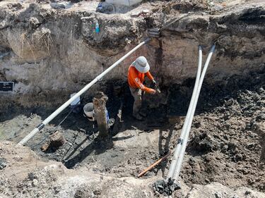 FDOT Crews identified wood remains and immediately stopped construction activities to allow archeologists to excavate a vessel. The vessel was covered in mud and was only unearthed due to construction activities.