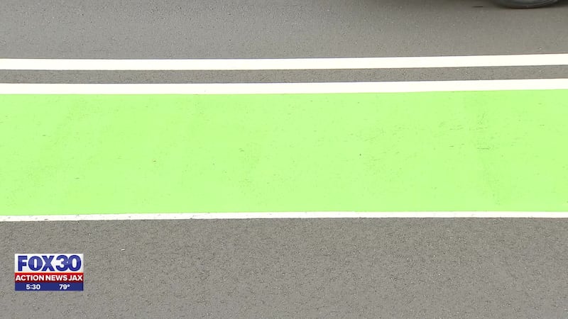 Green light or green danger? New bike lane paint on San Jose Boulevard raises safety concerns