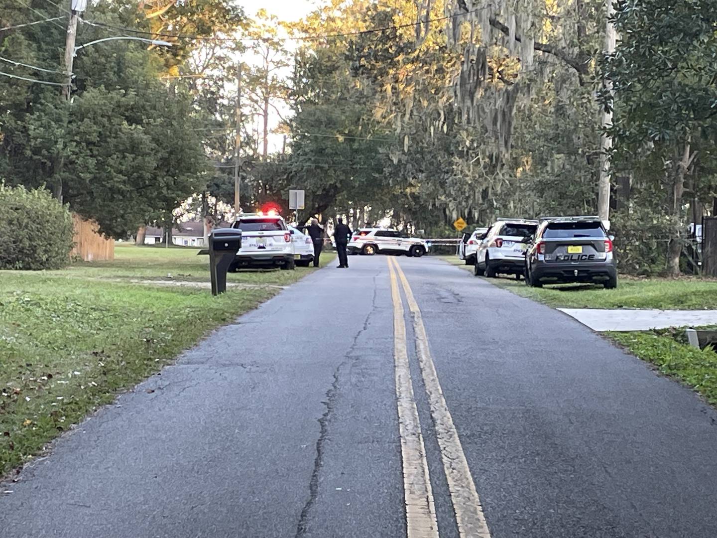 The Jacksonville Sheriff's Office is investigating a murder-suicide that began in Ortega and ended in Mandarin.